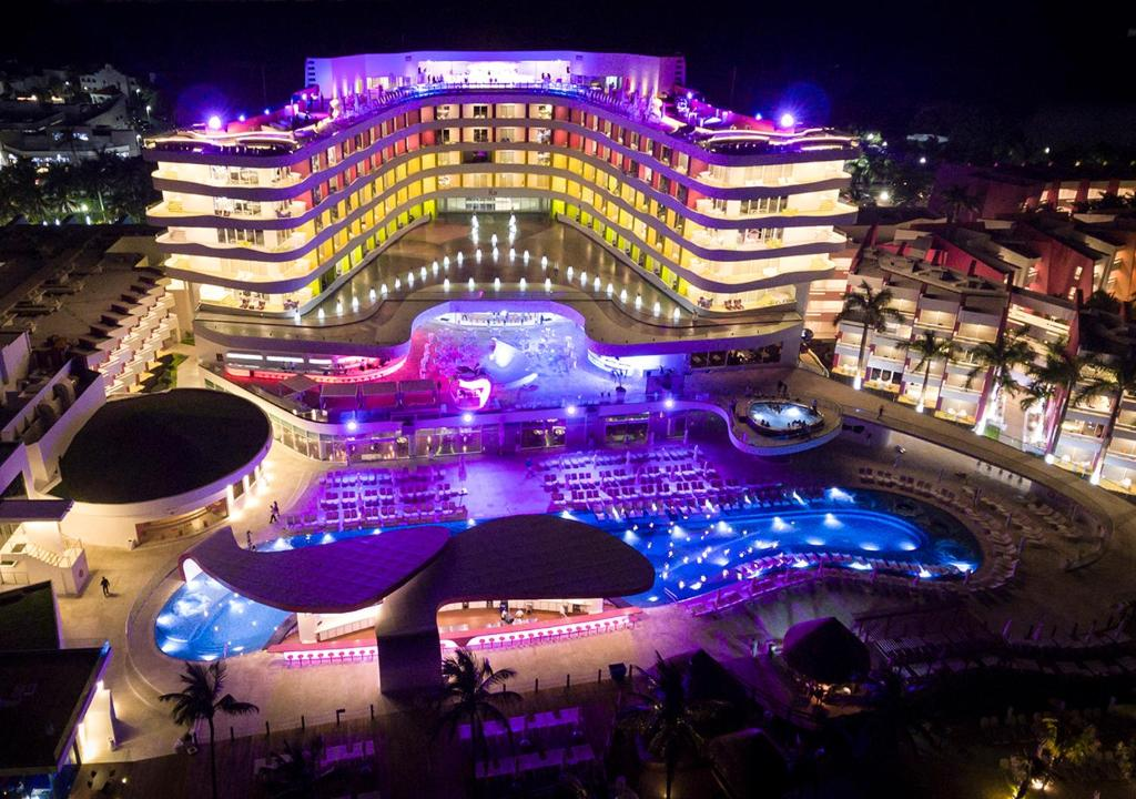 Beachfront party at Temptation Cancun during Oktoberfest